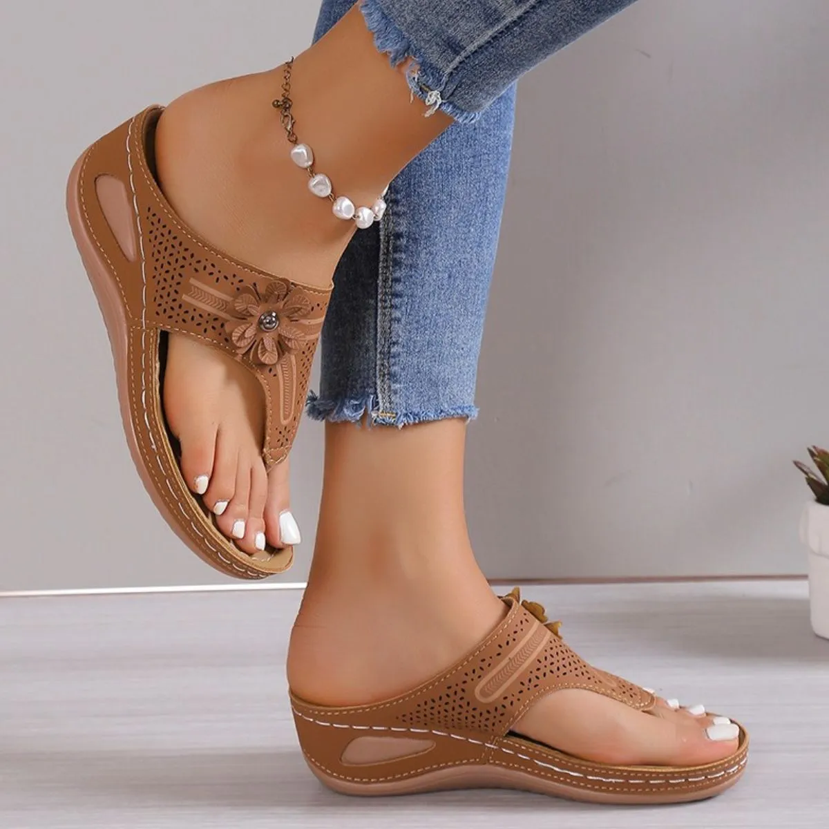 PU leather Toe Post Flats Sandals