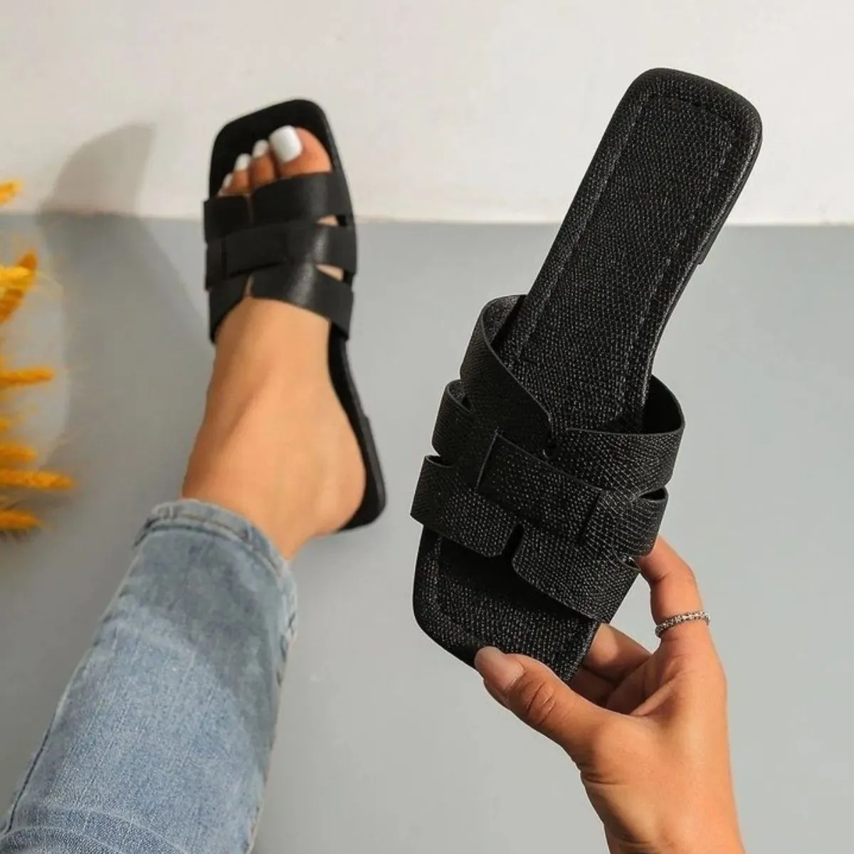 Solid Color Open Toe Flats Sandals